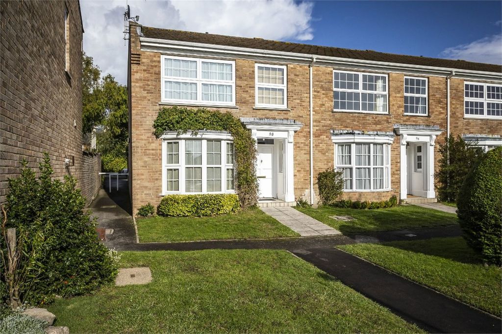 Property photo 1 of 28