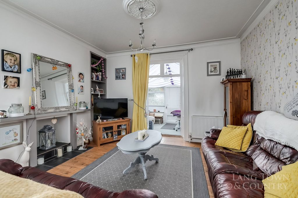 Property photo 3 of 16