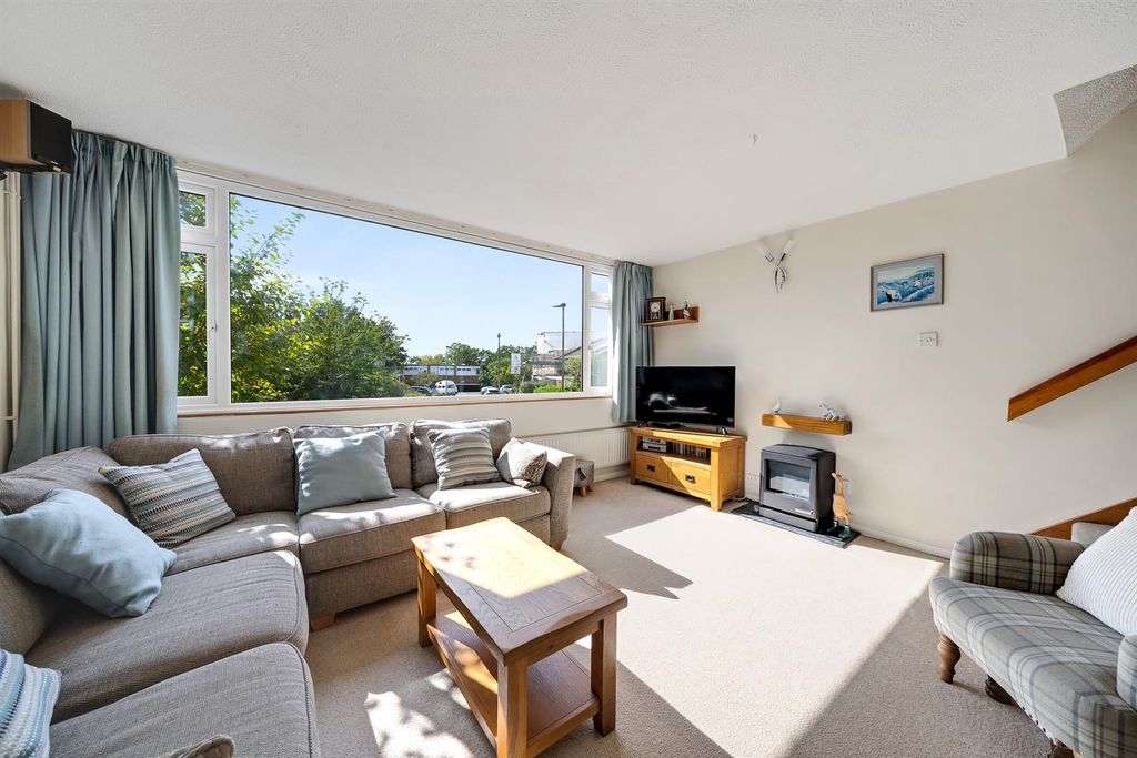 Property photo 2 of 21 Jr708713.Jpg