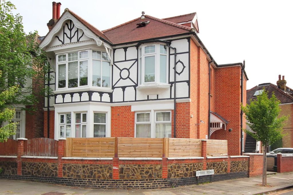 Property photo 1 of 12