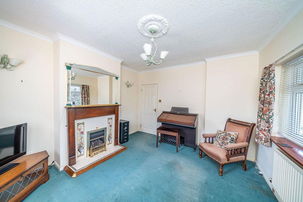 Property photo 3 of 38