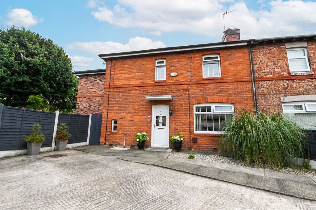 Property photo 1 of 24