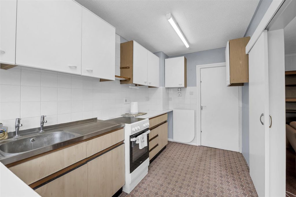 Property photo 3 of 16 Dcp_9862.Jpg