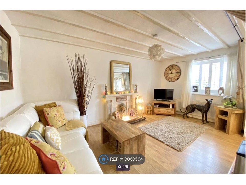 Property photo 3 of 8
