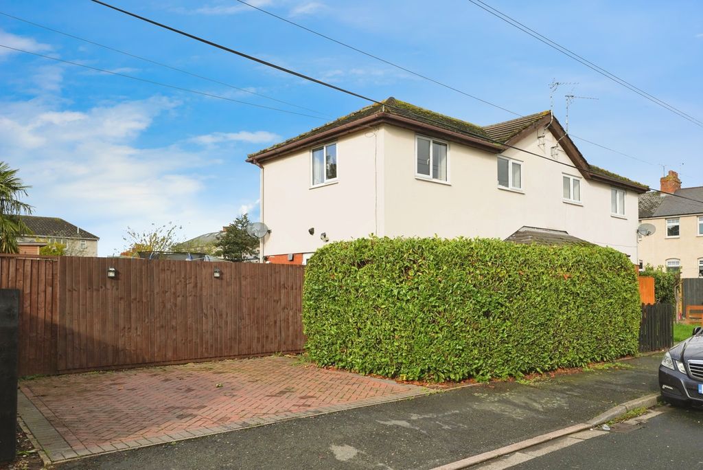 Property photo 1 of 17 Front