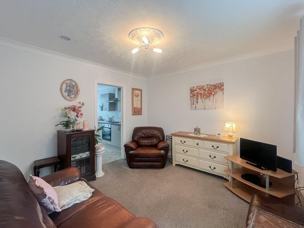 Property photo 2 of 14