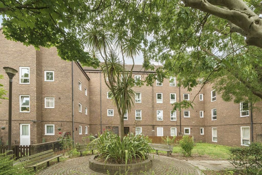 Property photo 1 of 6