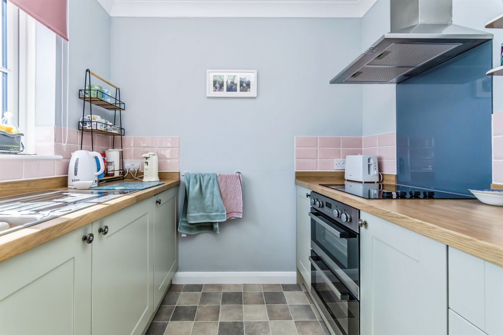 Property photo 3 of 46