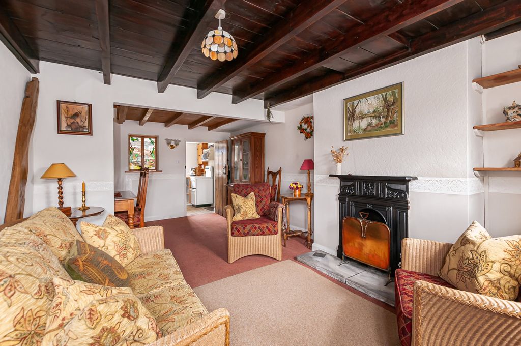 Property photo 2 of 23