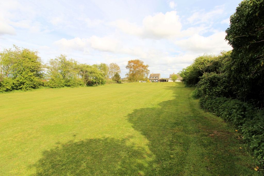 Property photo 2 of 32 Img_2848