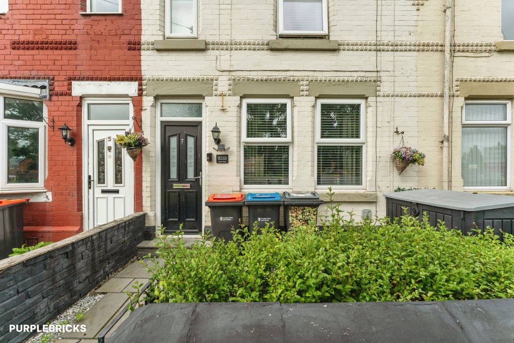 Property photo 2 of 21