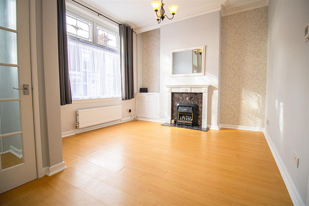 Property photo 2 of 9 Reception Room