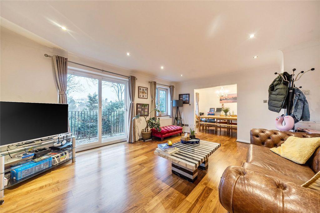 Property photo 2 of 17 Picture No. 18