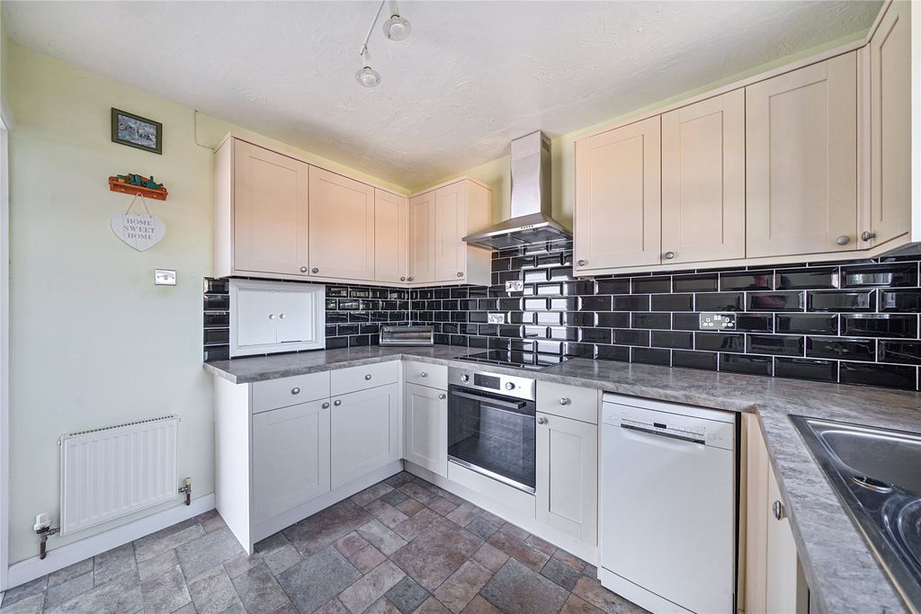 Property photo 3 of 18 Picture No. 05