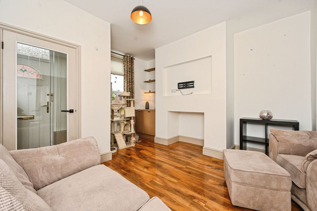 Property photo 2 of 15