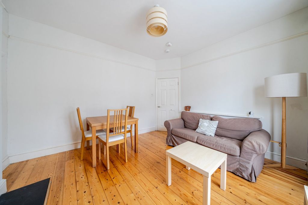 Property photo 2 of 10 Picture No. 11