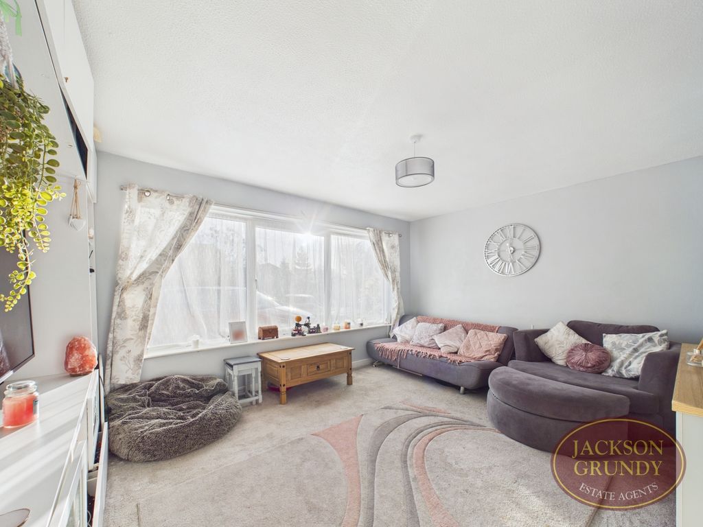 Property photo 2 of 10 Meadow Rise