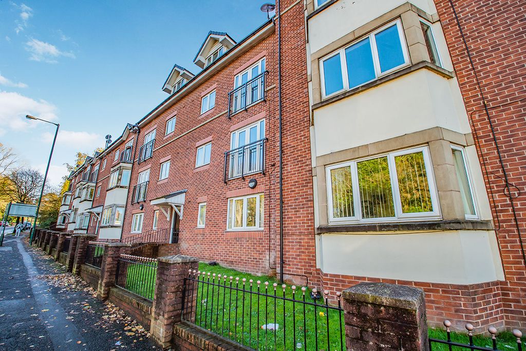 Property photo 1 of 14 Front