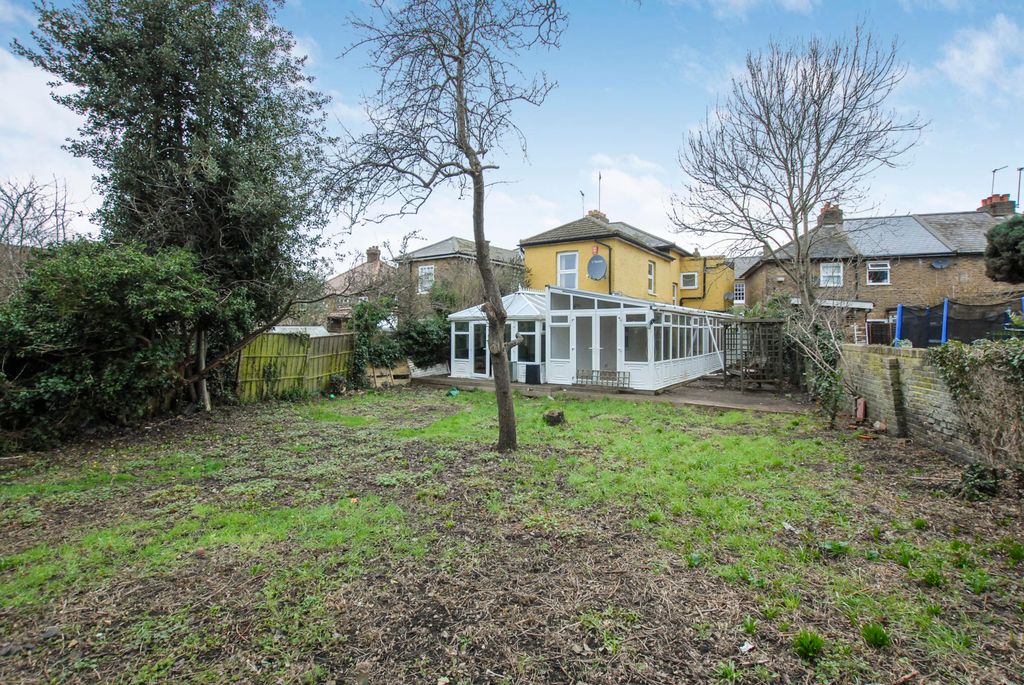 Property photo 3 of 13