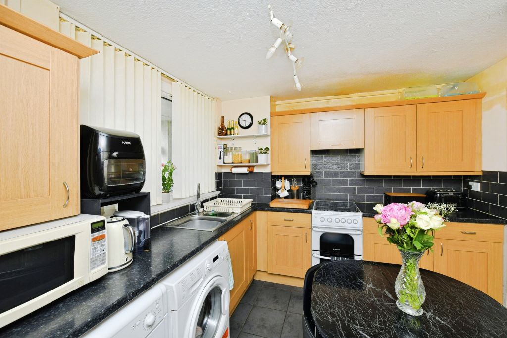 Property photo 3 of 20