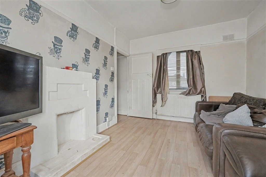 Property photo 3 of 5