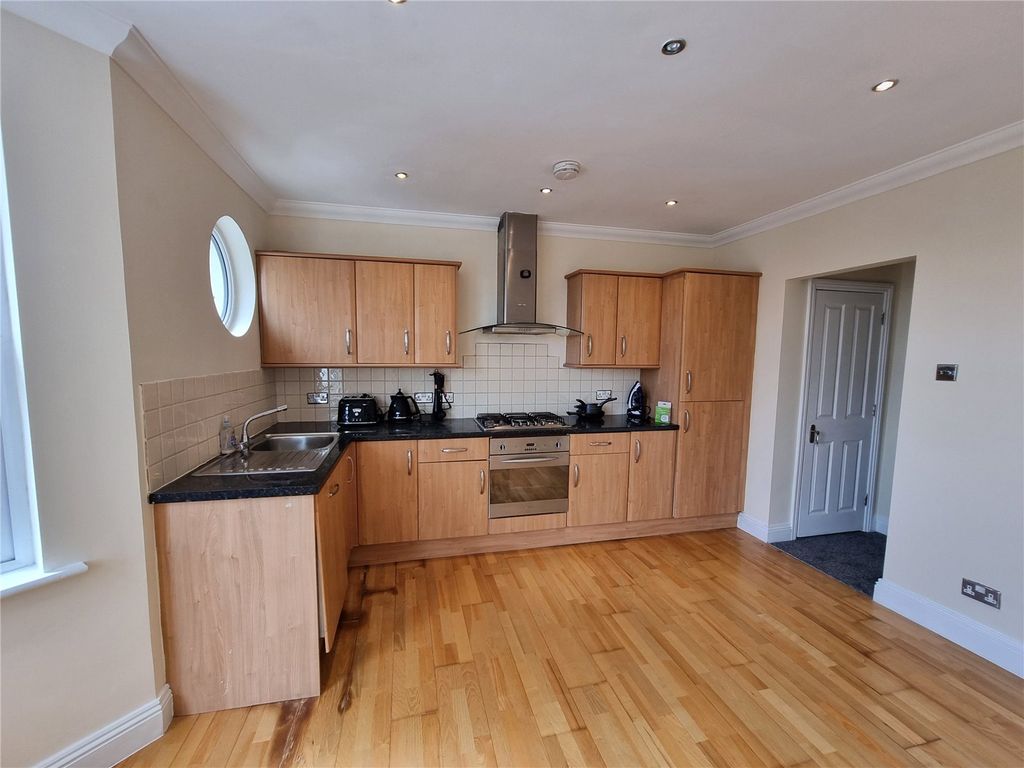 Property photo 2 of 11 Picture No. 23
