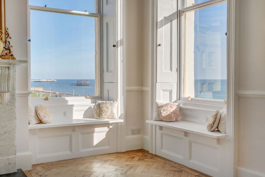 Property photo 2 of 26