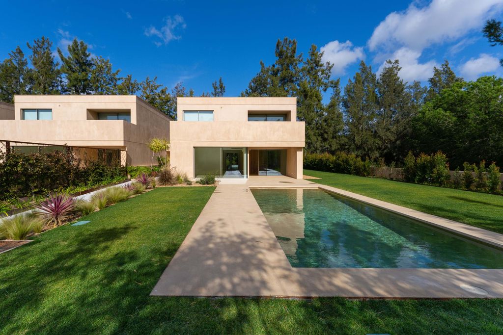 Property photo 1 of 30