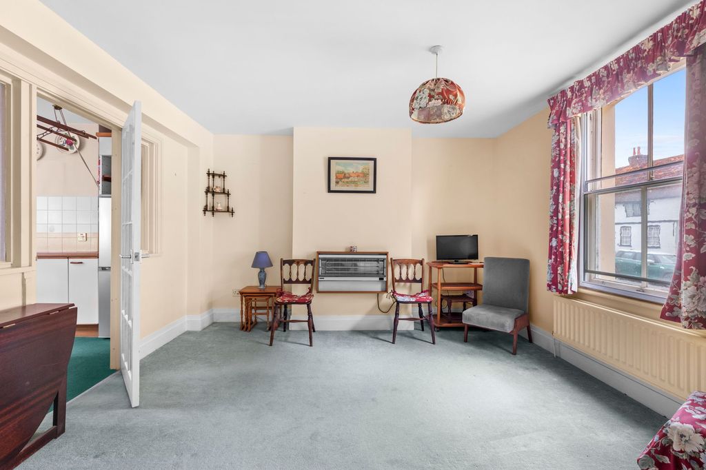 Property photo 3 of 9 Sitting Room