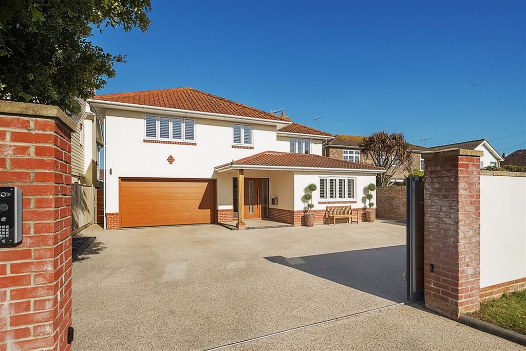 Property photo 1 of 30 (Main)