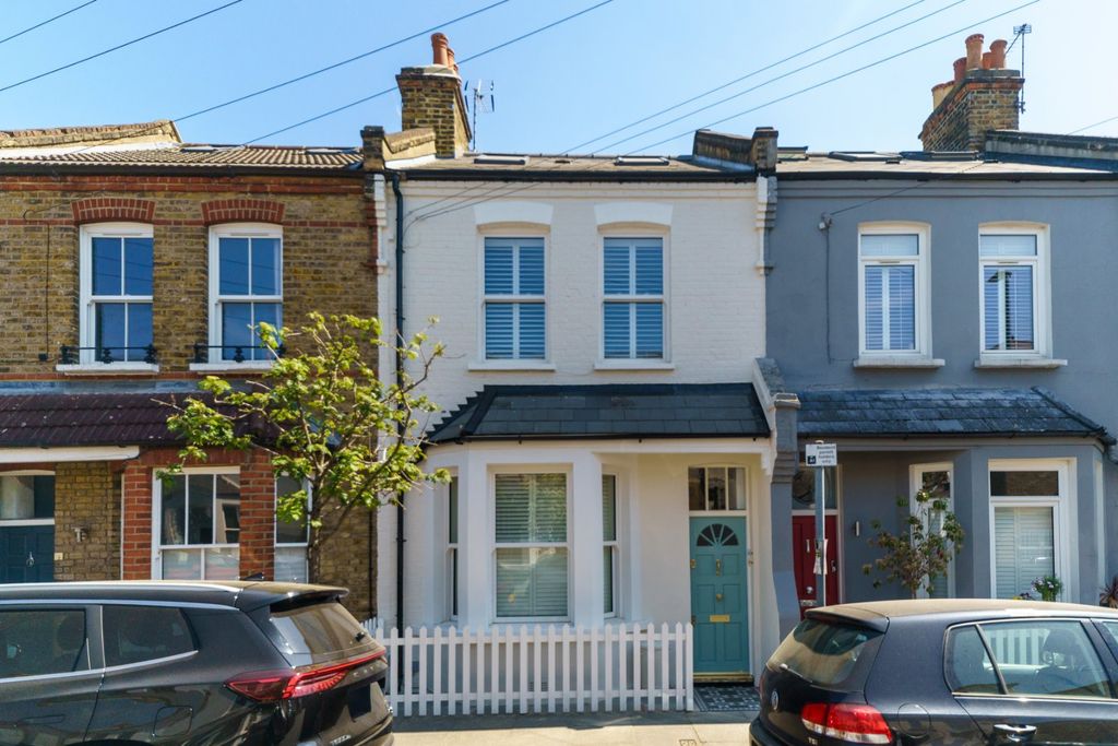 Property photo 1 of 6