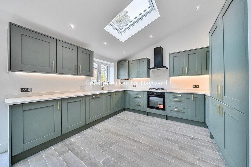 Property photo 1 of 14 Picture No. 11