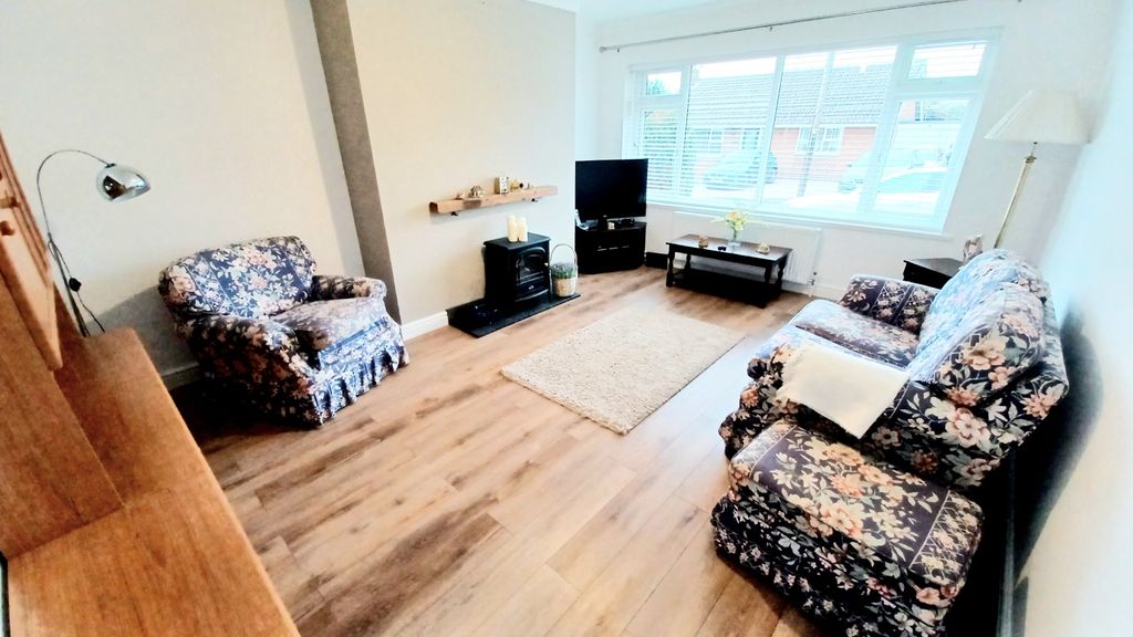 Property photo 3 of 22 20251030_144757