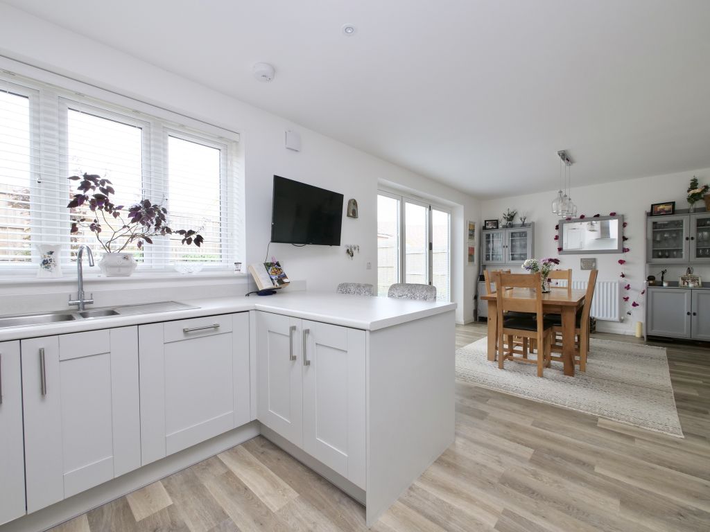 Property photo 2 of 25