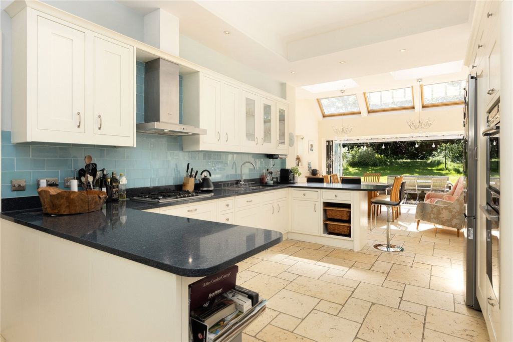 Property photo 2 of 14 Kitchen