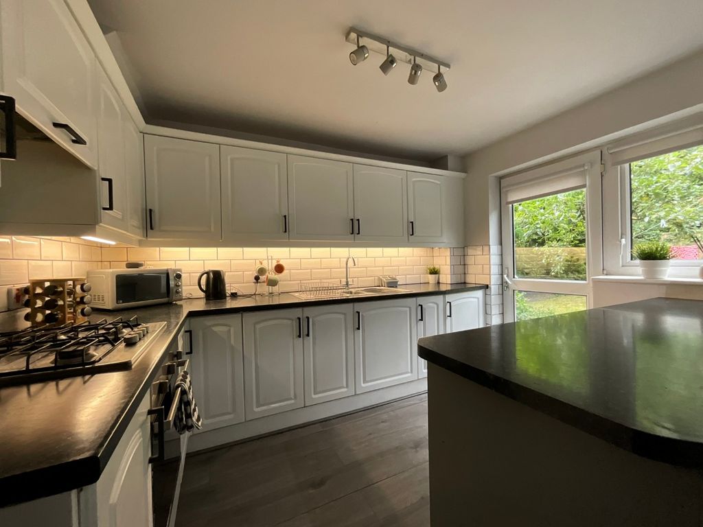 Property photo 2 of 25 4414723