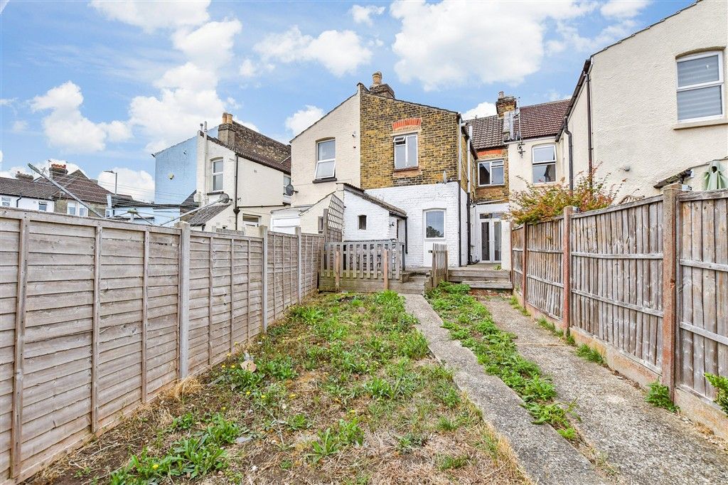 Property photo 1 of 8 Rear Elevation