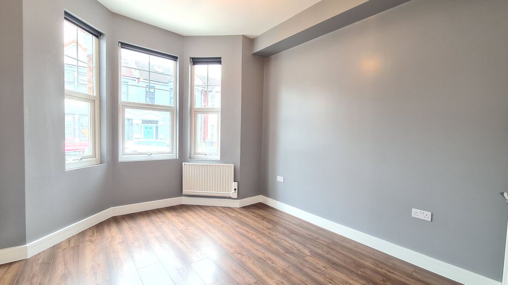 Property photo 2 of 4