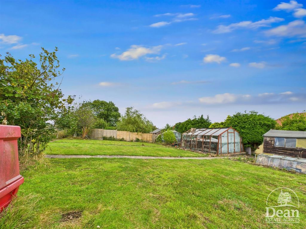 Property photo 2 of 22