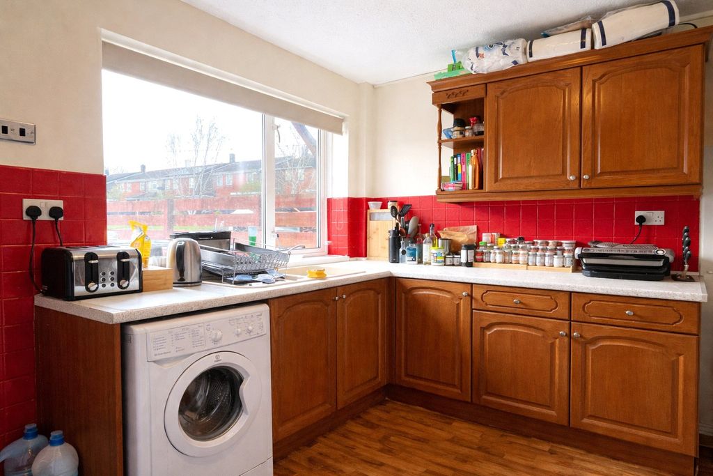 Property photo 2 of 13 Picture No. 16