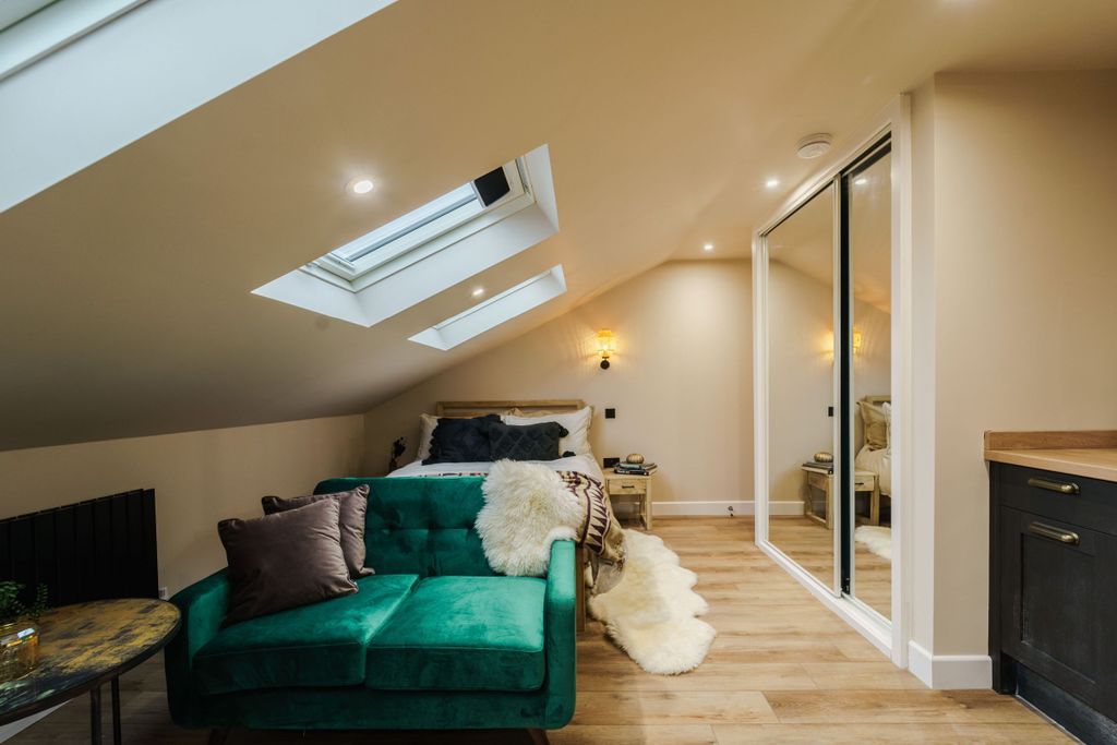 Property photo 3 of 16