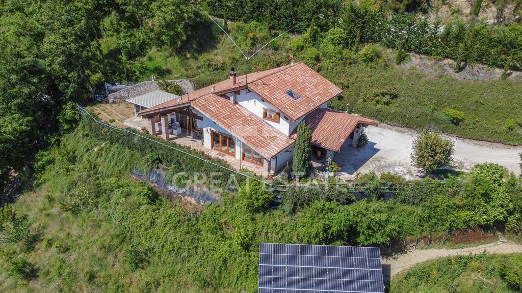 Property photo 2 of 36
