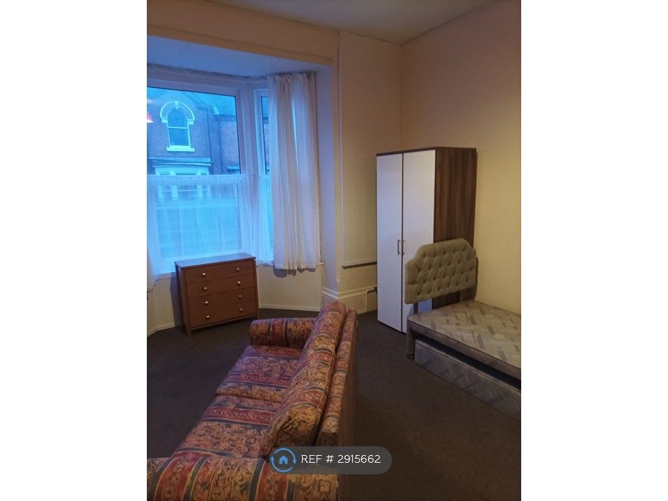 Property photo 2 of 6