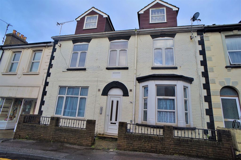 Property photo 1 of 6 External