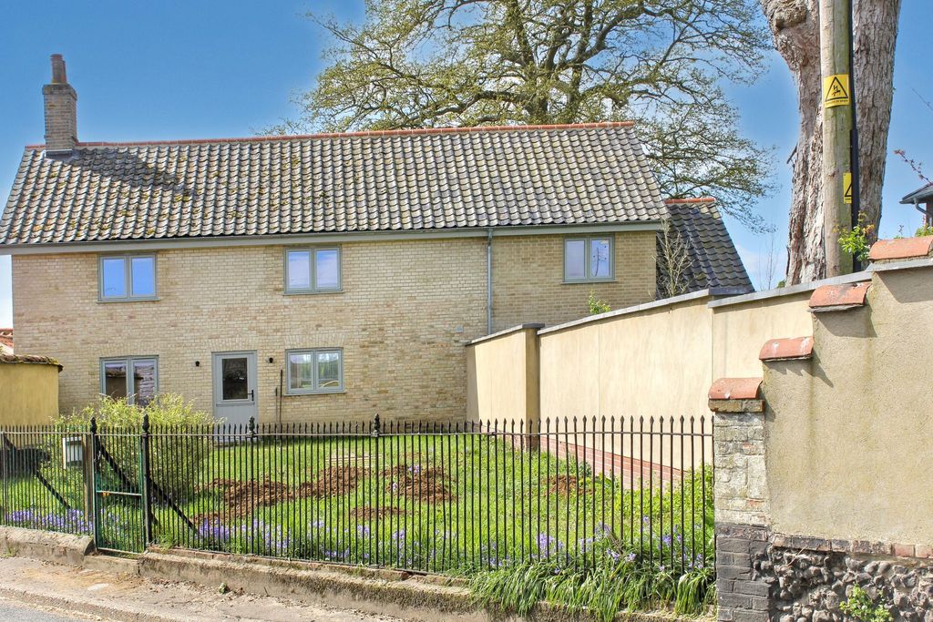 Property photo 1 of 29 The Beeches