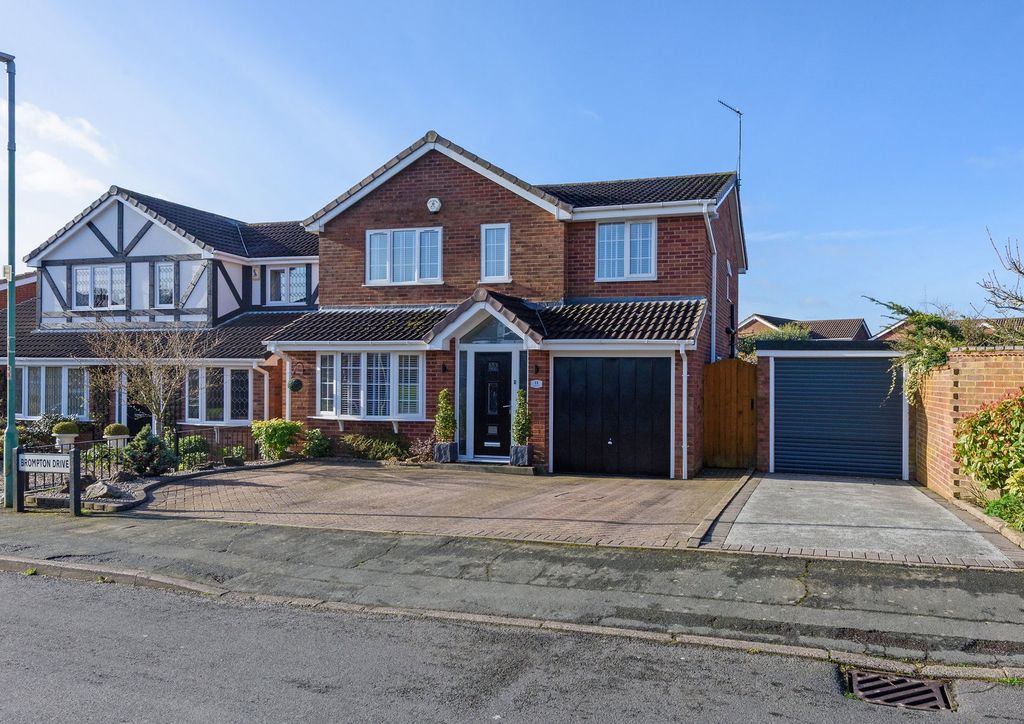 Property photo 1 of 34