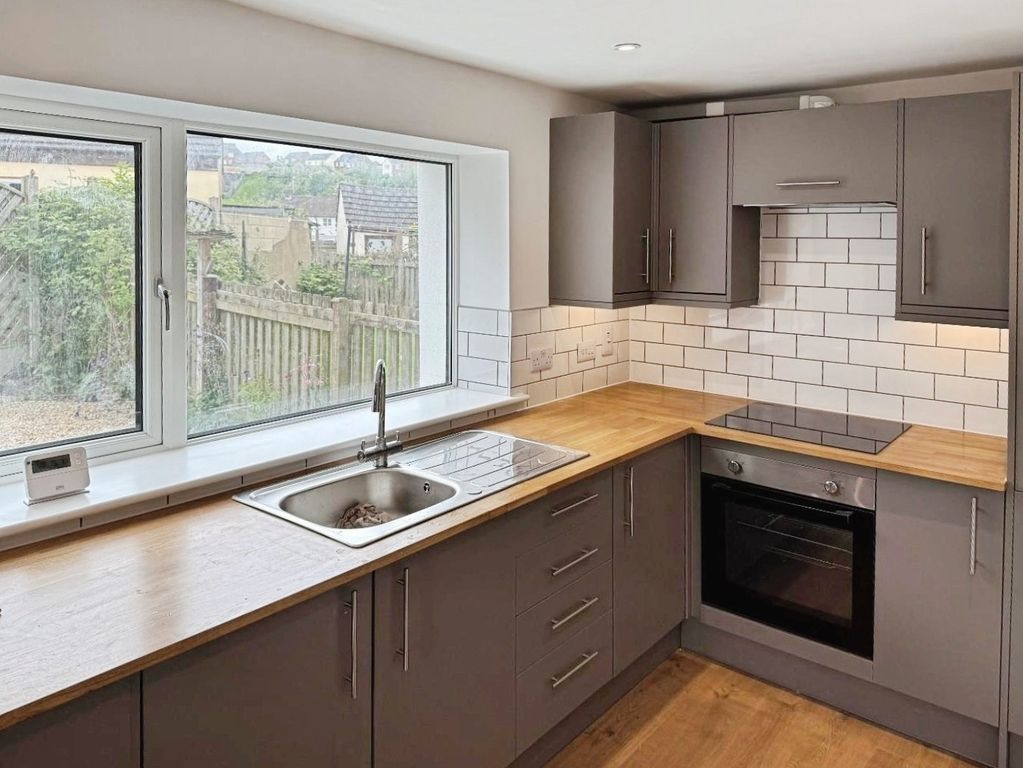 Property photo 3 of 12 Pbox-Img.Jpg