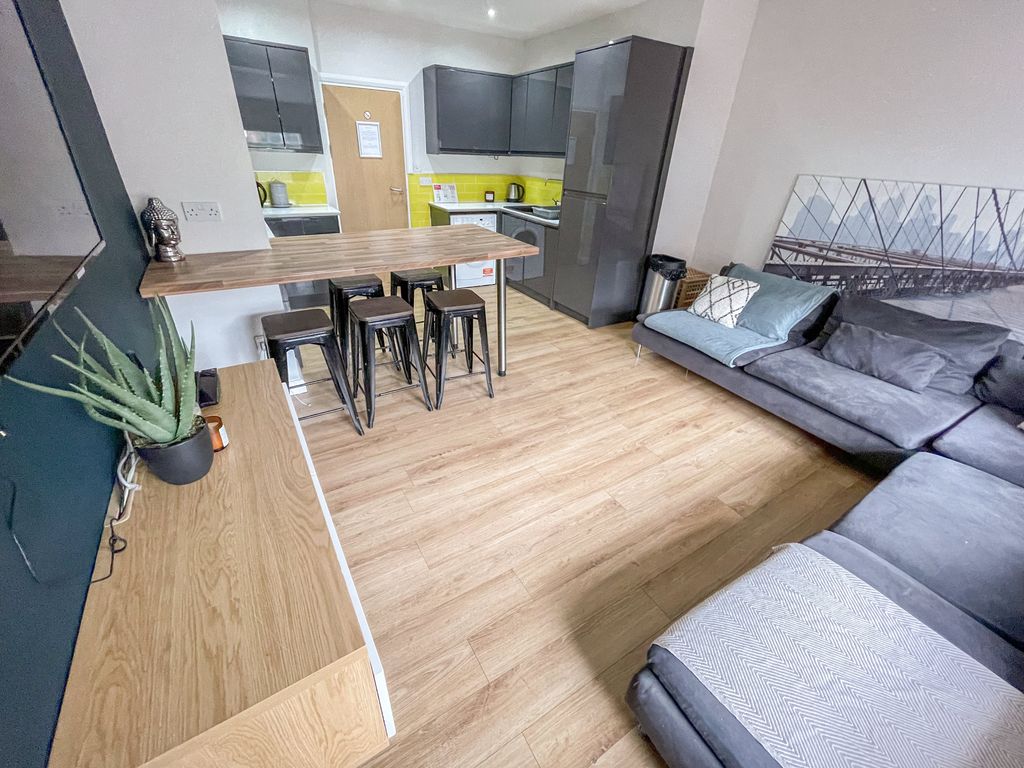 Property photo 3 of 13 Img_5539