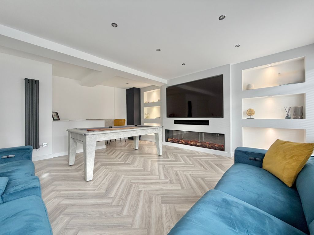 Property photo 3 of 29 Living Room