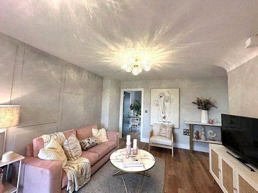 Property photo 3 of 13 Picture No. 24